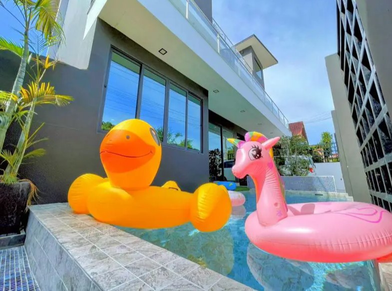 Pool Villa Theprasit for sale