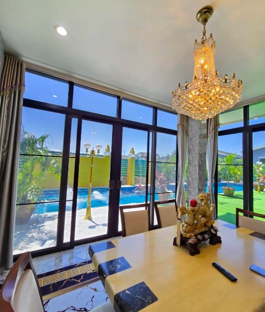 Paradise Villa 2 Jomtien for sale
